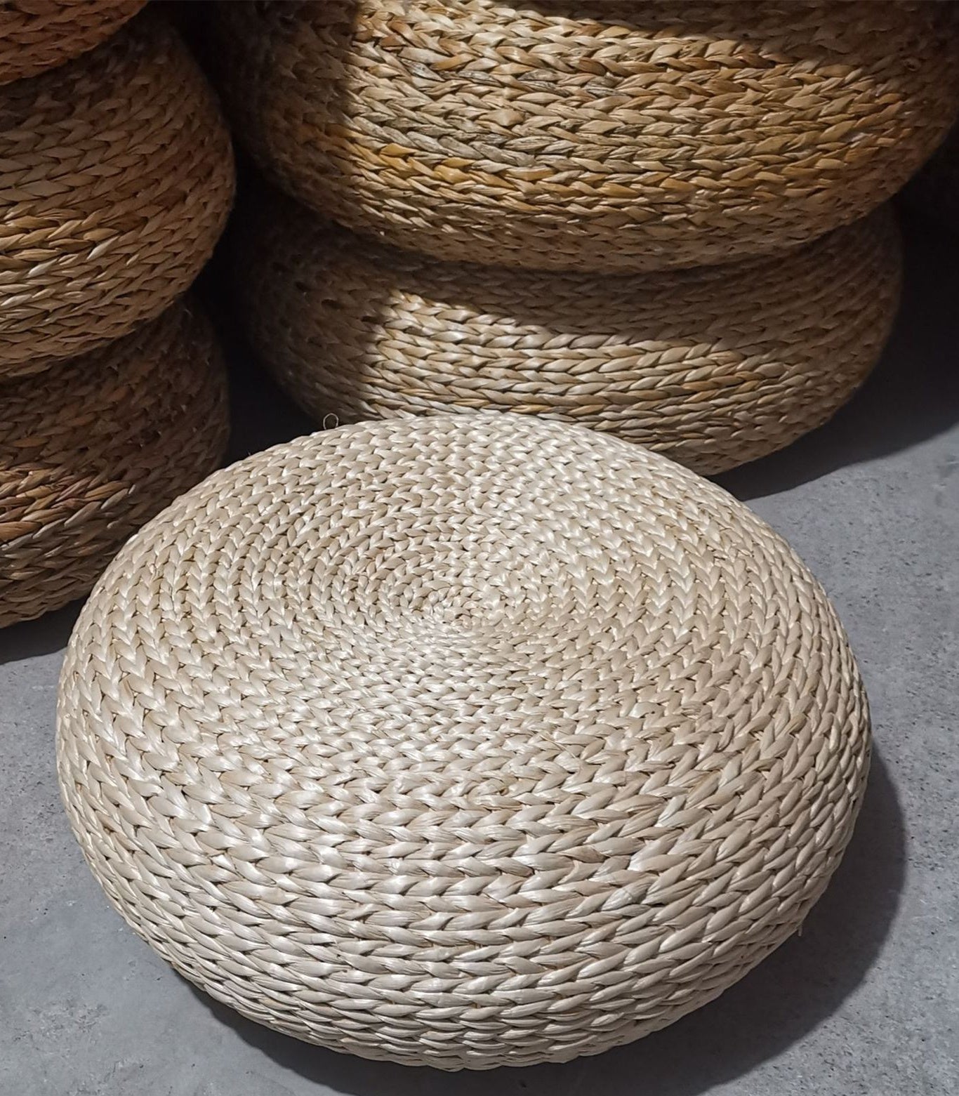 Natural Straw Pouf Grass Cushion