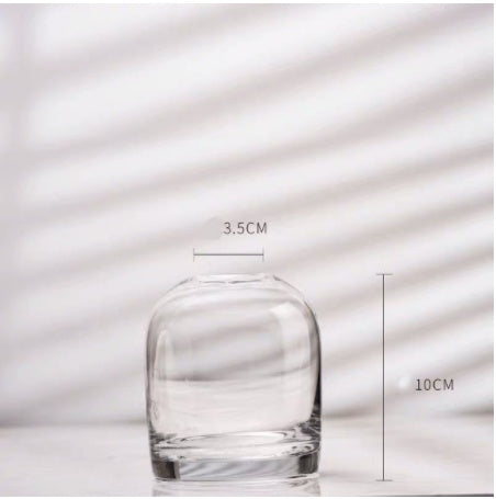 STYLISH GLASS VASE